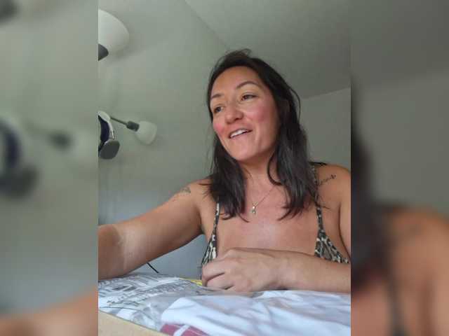 cristalboom live webcam show