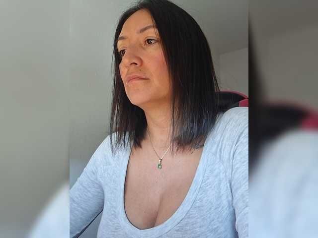 cristalboom live cam preview