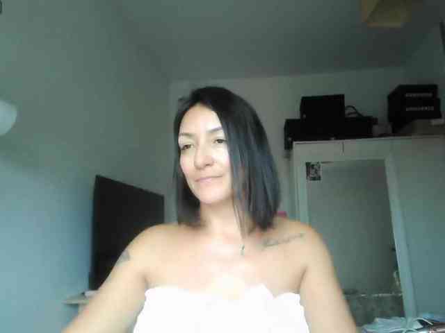 cristalboom's live room