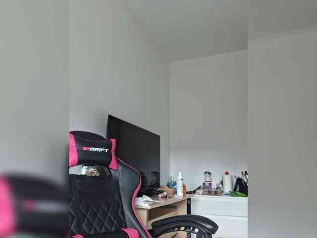 cristalboom's live room