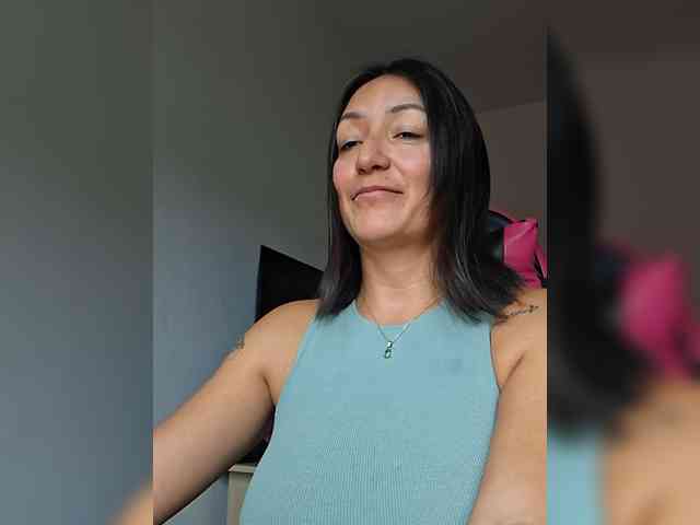 cristalboom's live room
