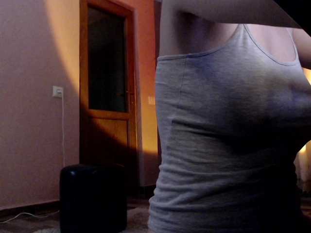SarinnnaLuv live cam on BongaCams