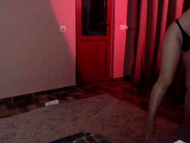 SarinnnaLuv webcam