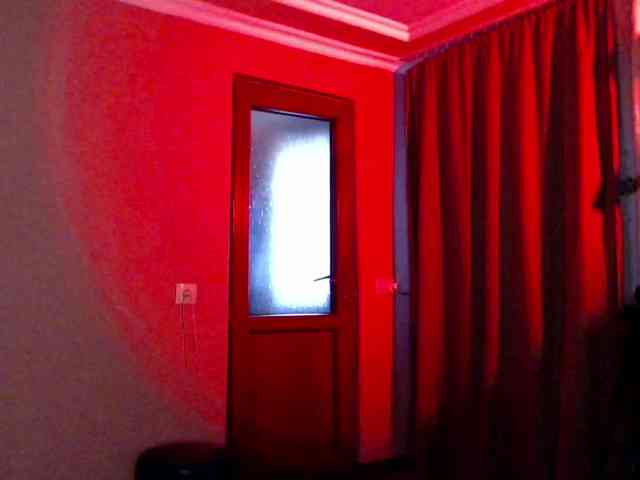 SarinnnaLuv webcam
