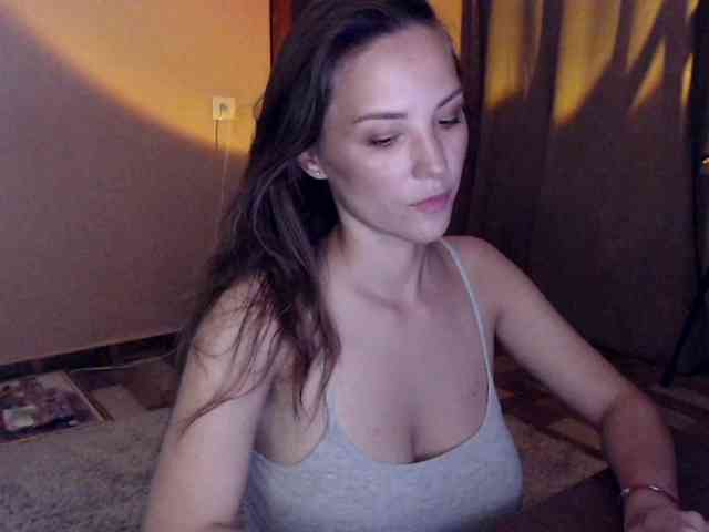 SarinnnaLuv webcam
