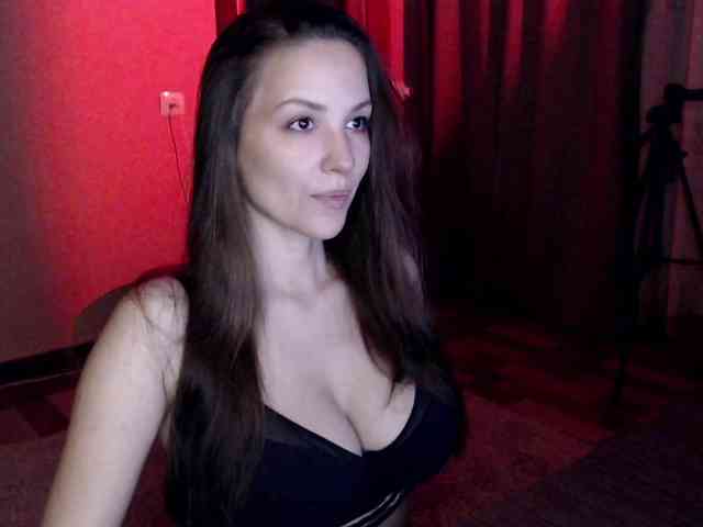 SarinnnaLuv webcam