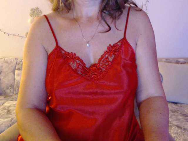 goodSnowQueen live cam on BongaCams