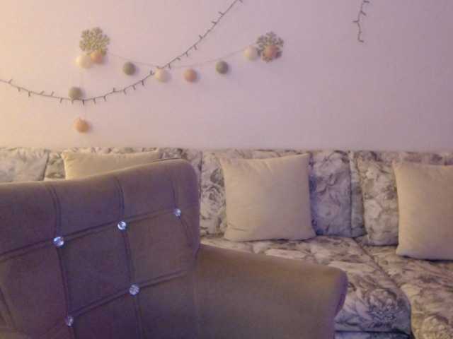 goodSnowQueen live cam on BongaCams