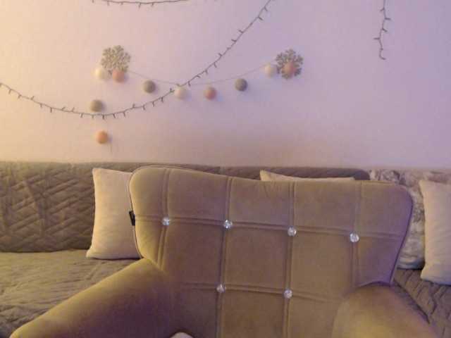 goodSnowQueen live cam on BongaCams