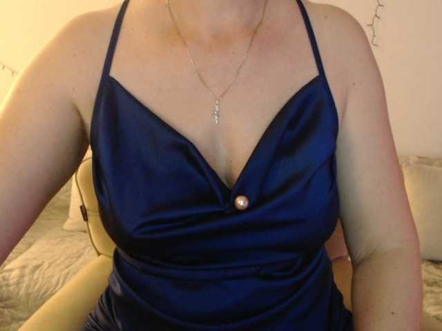 goodSnowQueen's BongaCams show and profile
