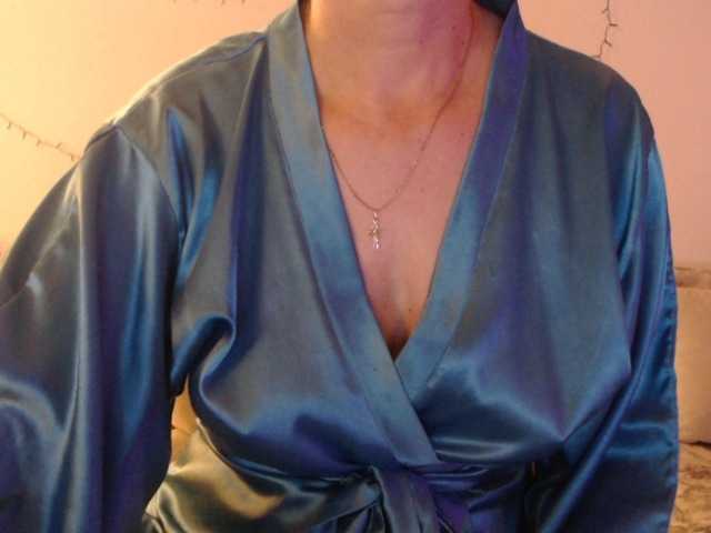 goodSnowQueen's BongaCams show and profile