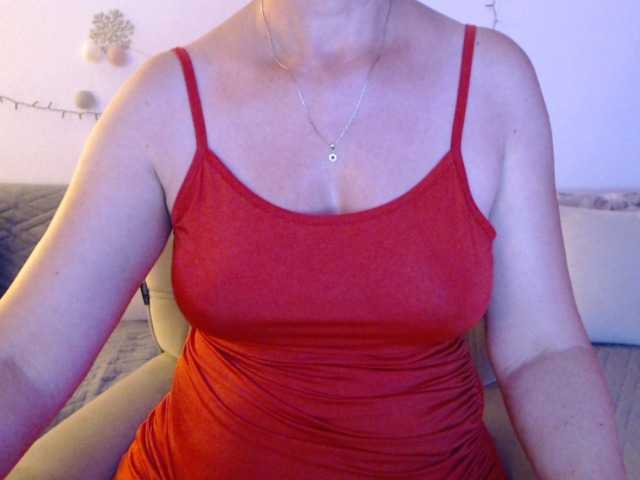 goodSnowQueen live cam on BongaCams