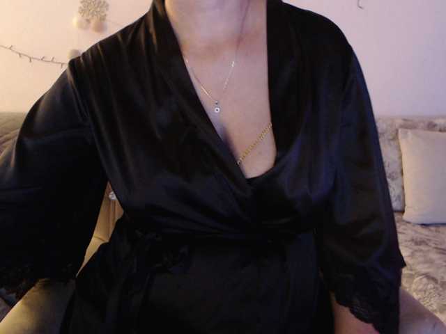 goodSnowQueen live cam preview