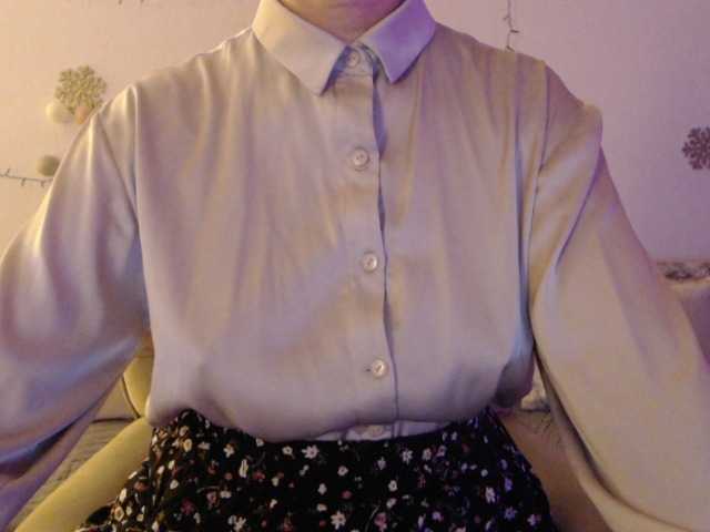 goodSnowQueen live cam on BongaCams