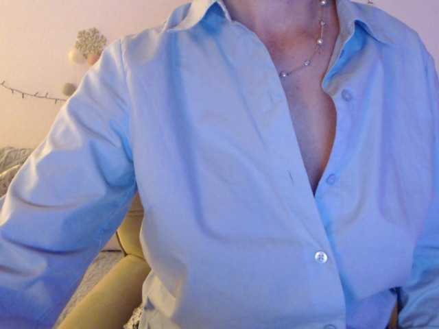 goodsnowqueen cam belle
