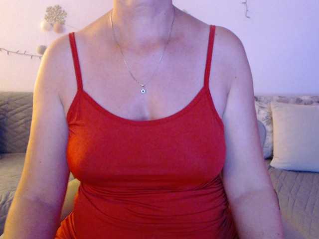 goodSnowQueen live cam on BongaCams