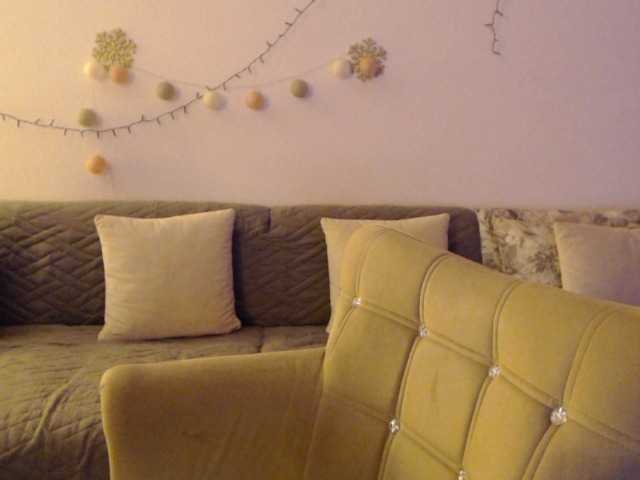 goodSnowQueen live cam