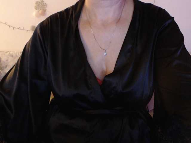 goodSnowQueen live cam preview
