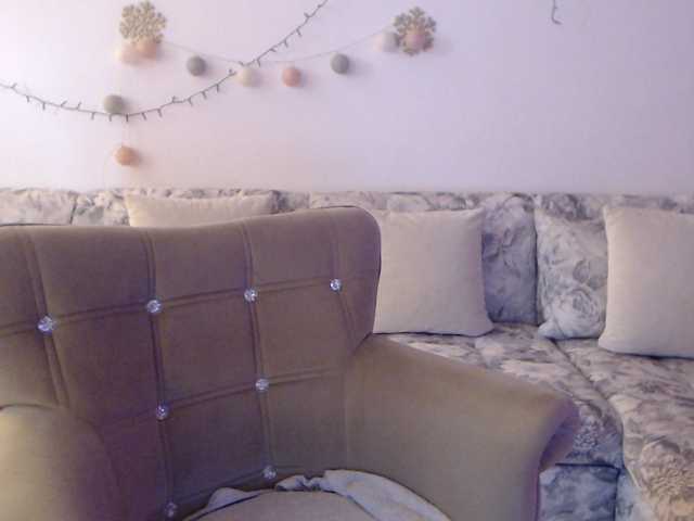 goodSnowQueen live cam on BongaCams