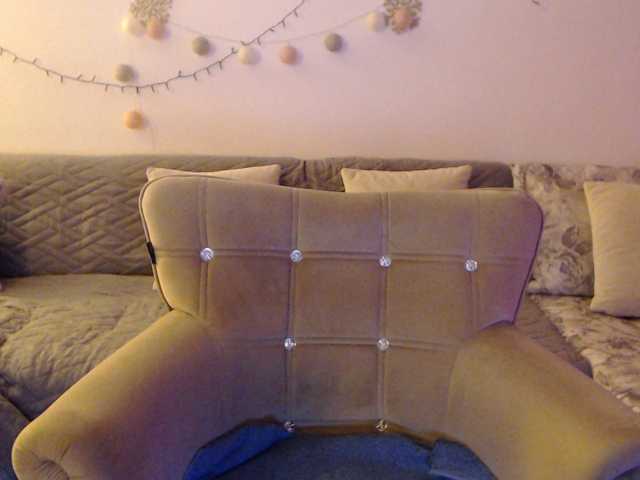 goodSnowQueen live cam preview