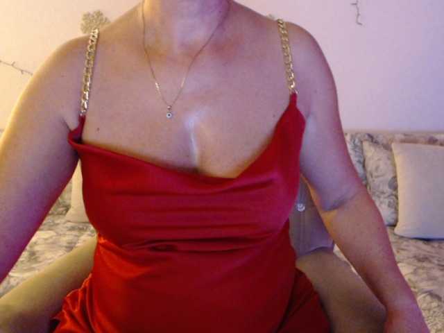 goodSnowQueen live cam preview