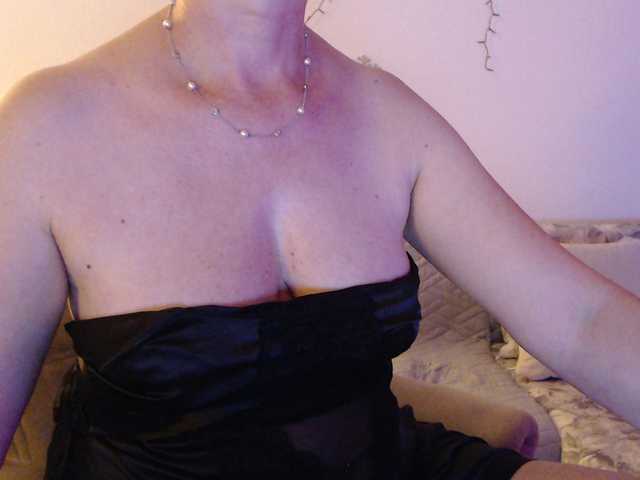 goodsnowqueen cam belle