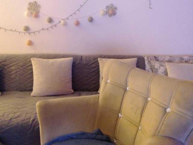 goodSnowQueen live cam on BongaCams