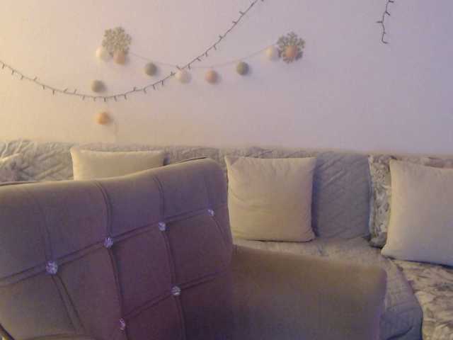 goodSnowQueen's BongaCams show and profile