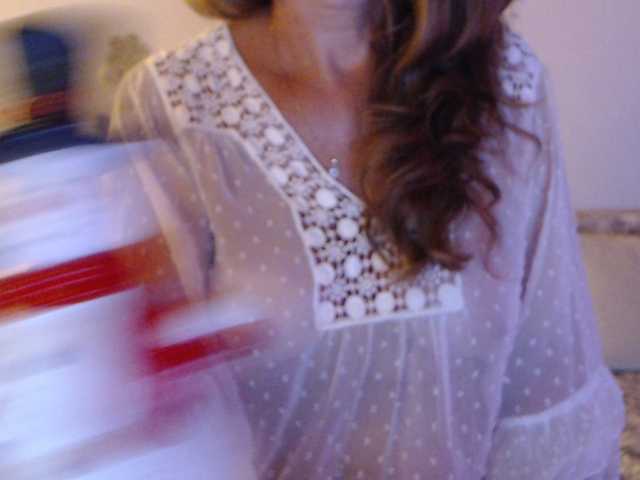 goodSnowQueen live cam on BongaCams
