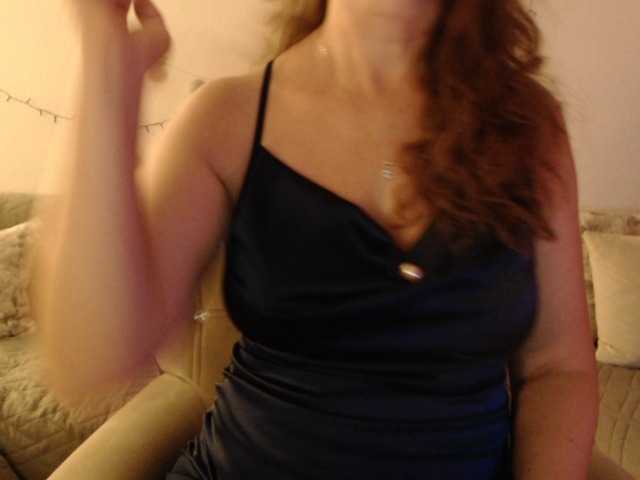 goodSnowQueen live cam on BongaCams