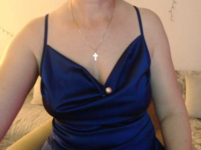 goodSnowQueen's BongaCams show and profile