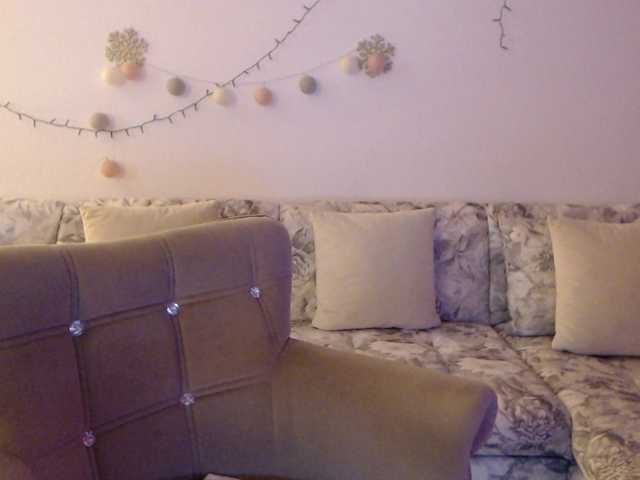 goodSnowQueen live cam on BongaCams
