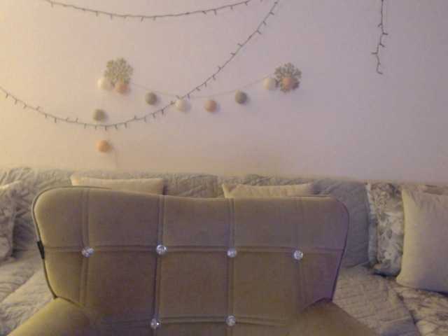 goodSnowQueen's BongaCams show and profile