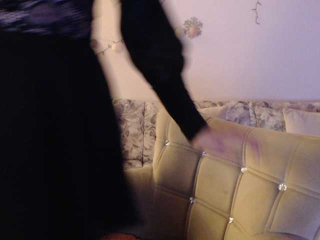 le modèle goodSnowQueen est en webcam porno dans un show sur le site bongacams, il possède les tags suivants: White/Caucasian,Blonde,Shaved