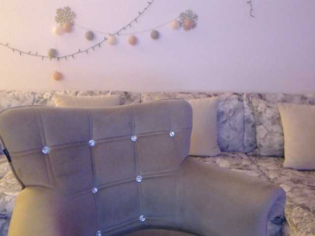 goodSnowQueen live cam on BongaCams