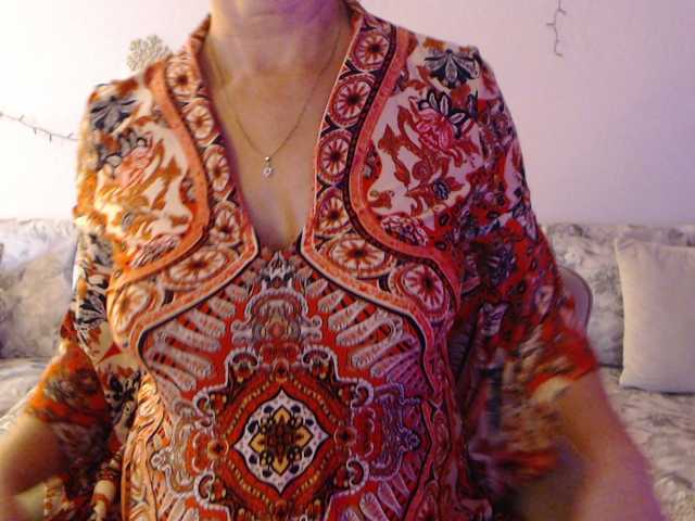 goodSnowQueen live cam on BongaCams