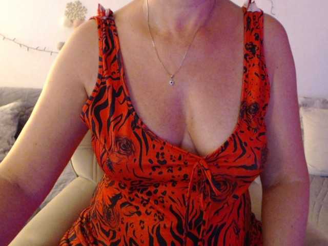Sex chat gratuit in direct cu goodSnowQueen pe BongaCams