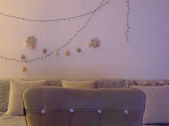goodSnowQueen live cam on BongaCams