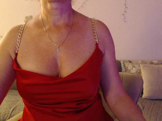 goodSnowQueen live webcam show