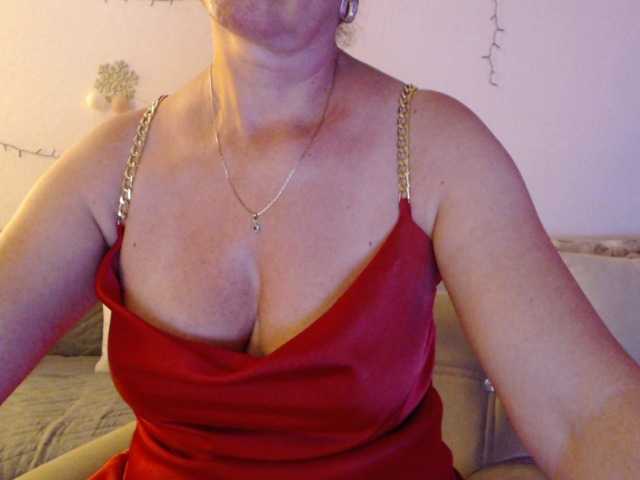 goodSnowQueen live webcam show