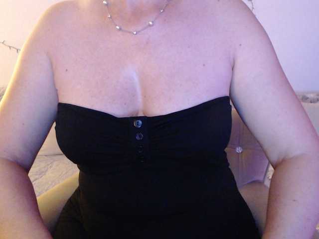 goodsnowqueen cam belle
