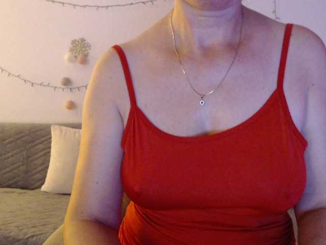 goodSnowQueen live cam on BongaCams