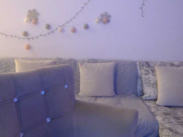 goodSnowQueen webcam