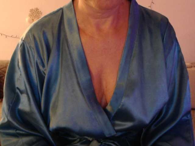 goodSnowQueen live webcam show