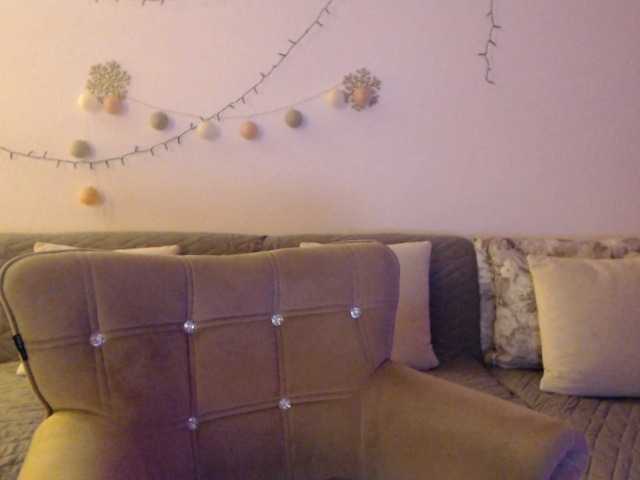 goodSnowQueen live cam on BongaCams