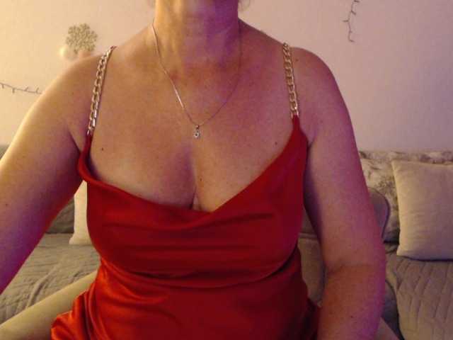 goodSnowQueen live webcam show