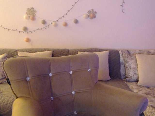 goodSnowQueen live cam on BongaCams