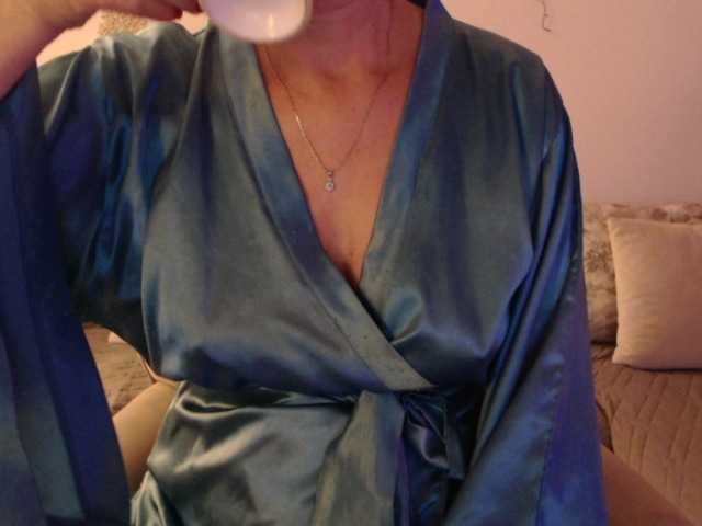 goodSnowQueen live webcam show