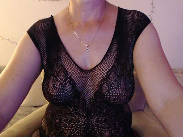 goodSnowQueen live cam