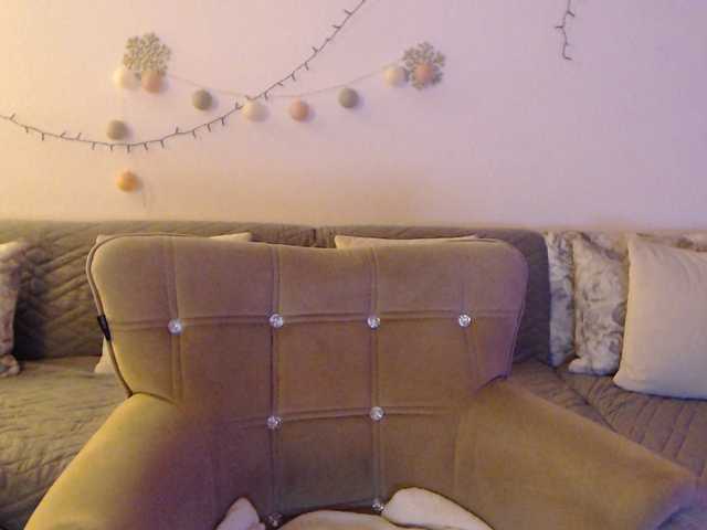 goodSnowQueen live cam on BongaCams